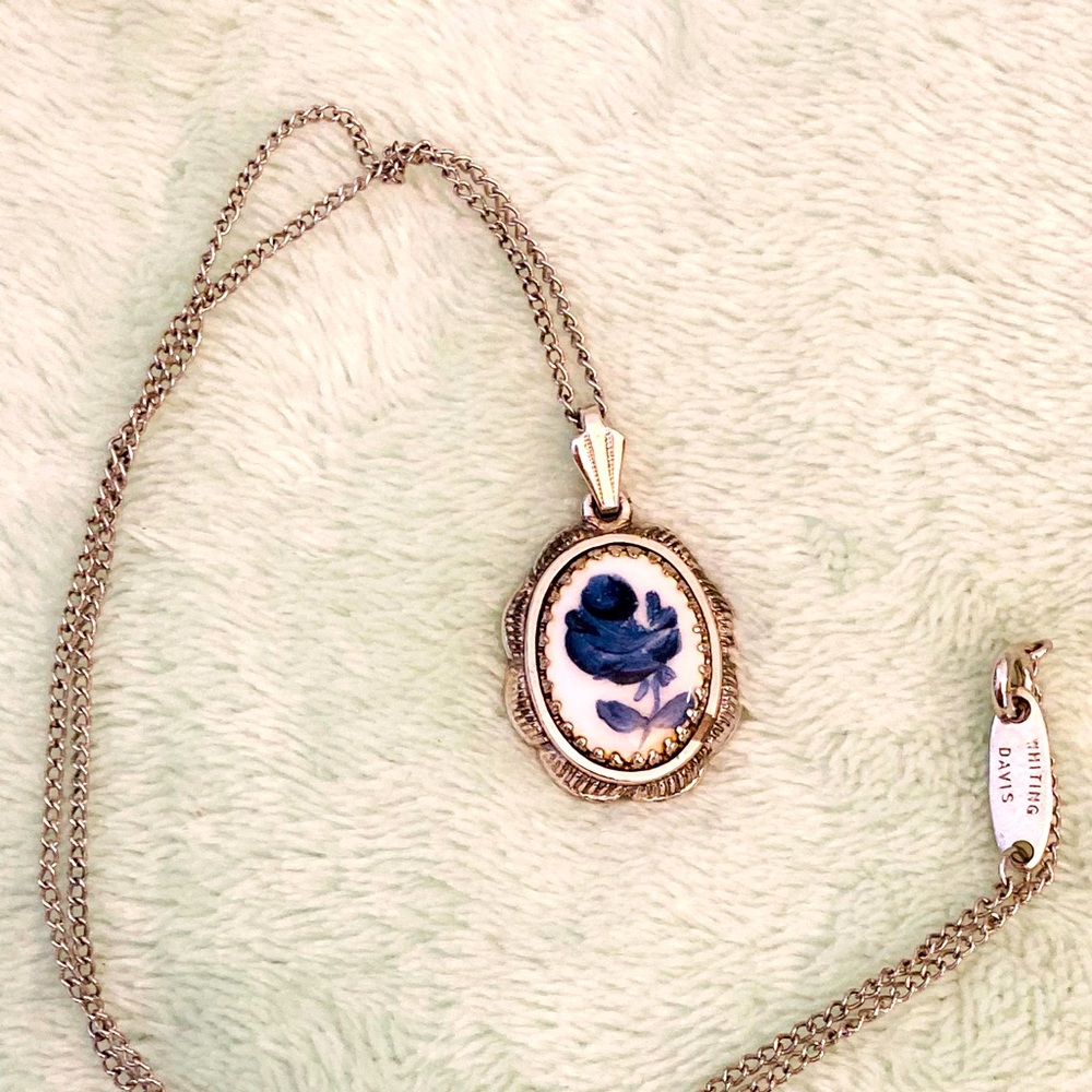 Whiting & Davis Blue Willow Style Pendant